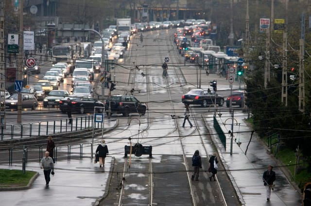 Aláírást gyűjt az MSZP a Moszkva tér átnevezése ellen