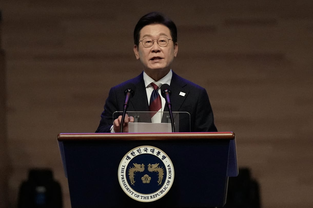 Dél-Korea gesztust tesz Kim Dzsong Unnak, korlátozza a katonai tevékenységét a határon