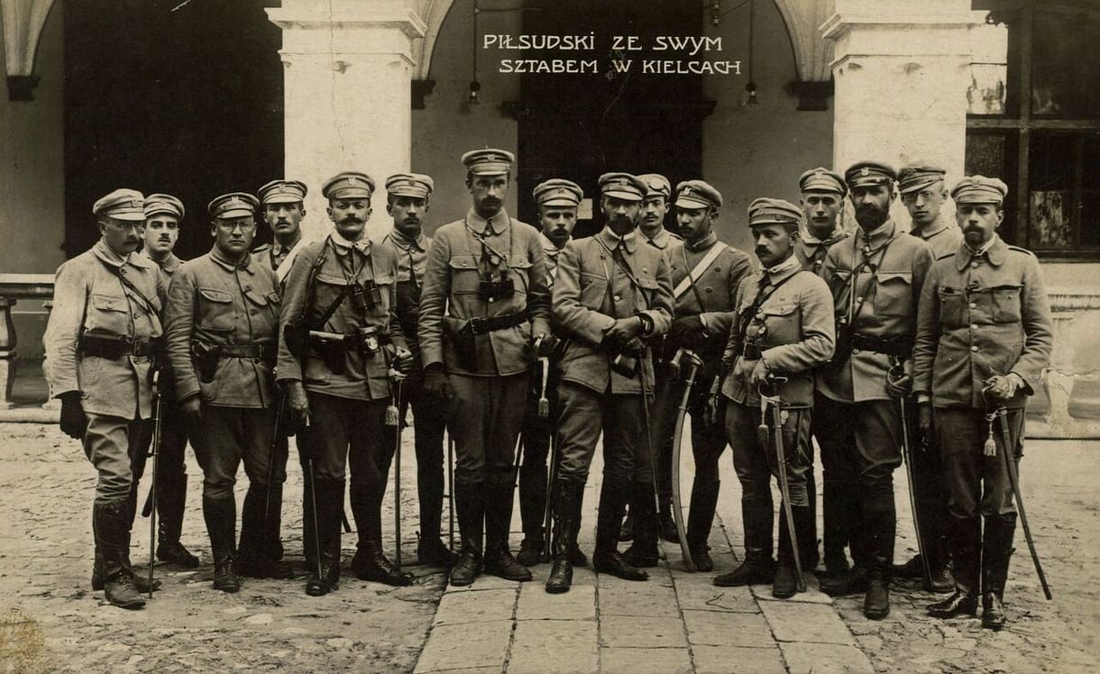 Postavonatot rabolt, újságot írt és hadvezérként legyőzte Leninéket – Józef Piłsudski regényes élete