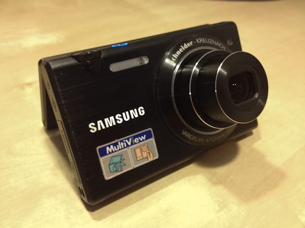 Kipróbáltuk: Samsung MV800 MultiView - hajtogassunk fényképezőgépet