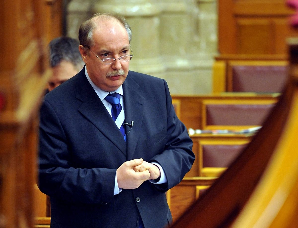 Meghalt Kiss Péter volt kancelláriaminiszter