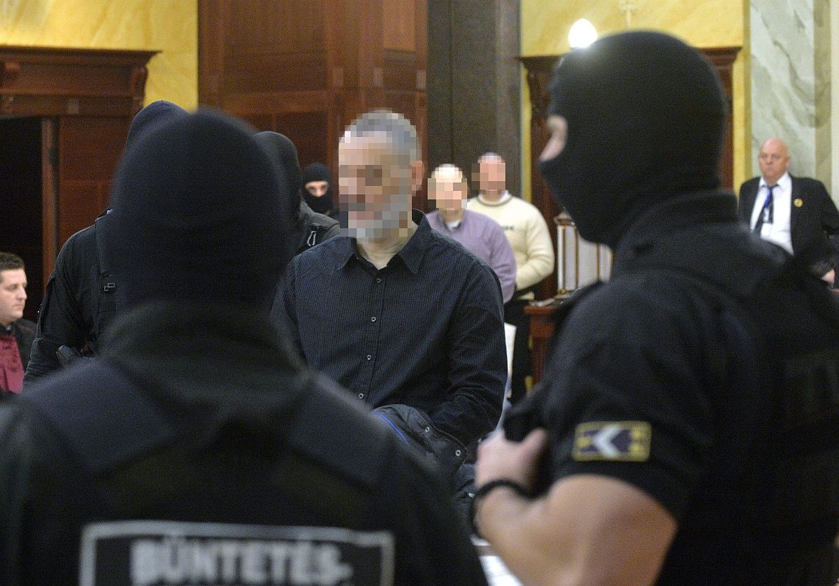 Elismerte a romagyilkosság perének koronatanúja, hogy hamisan tanúzott