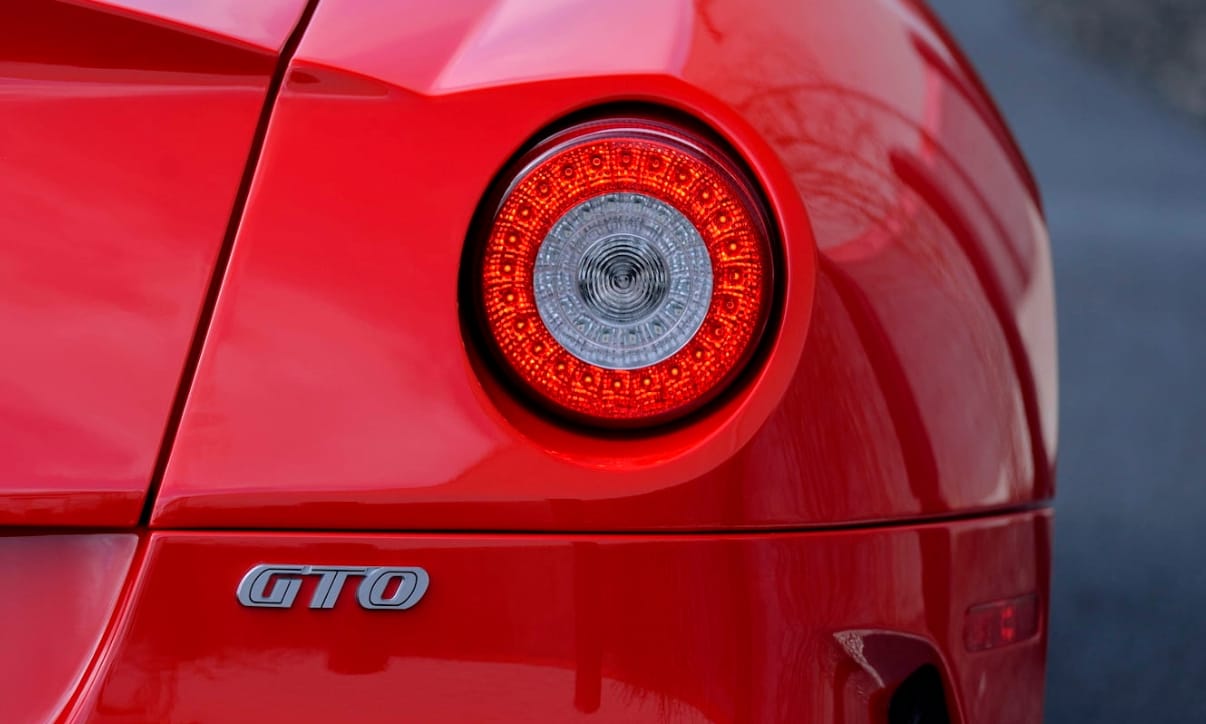 Kevesebb mint 300 kilométer van ebben a szuperritka eladó Ferrariban