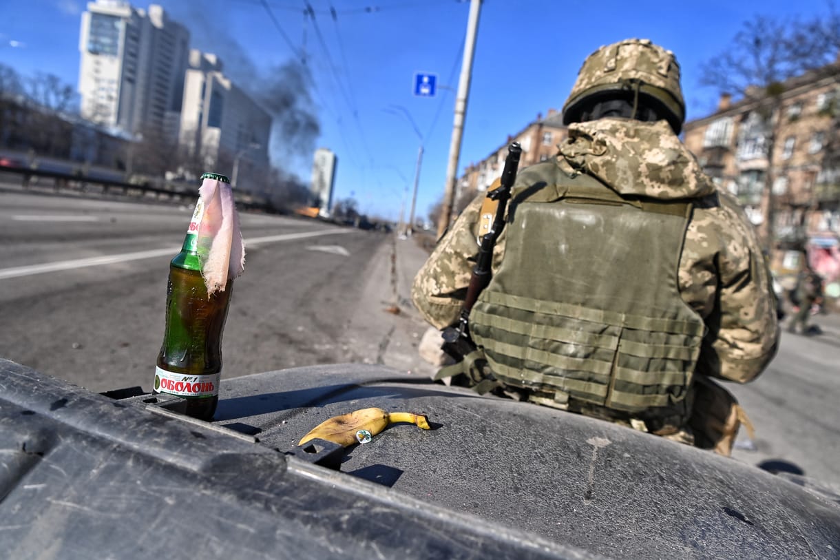 Váratlan német segítség az ukránoknak, nehézségekbe futó oroszok - percről percre az ukrajnai háborúról