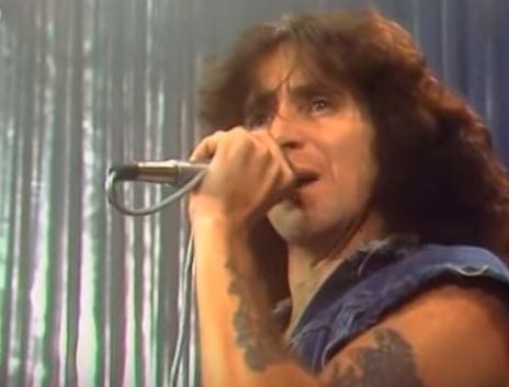 Nélküle nem lett volna ilyen az AC/DC – 40 éve halt meg Bon Scott