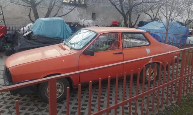 Régi és kopott ez a budapesti Dacia, mégis egész sokat érhet