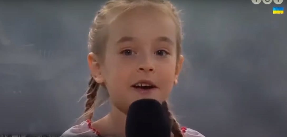 Most hazája himnuszát adta elő „az ukrán Elza”