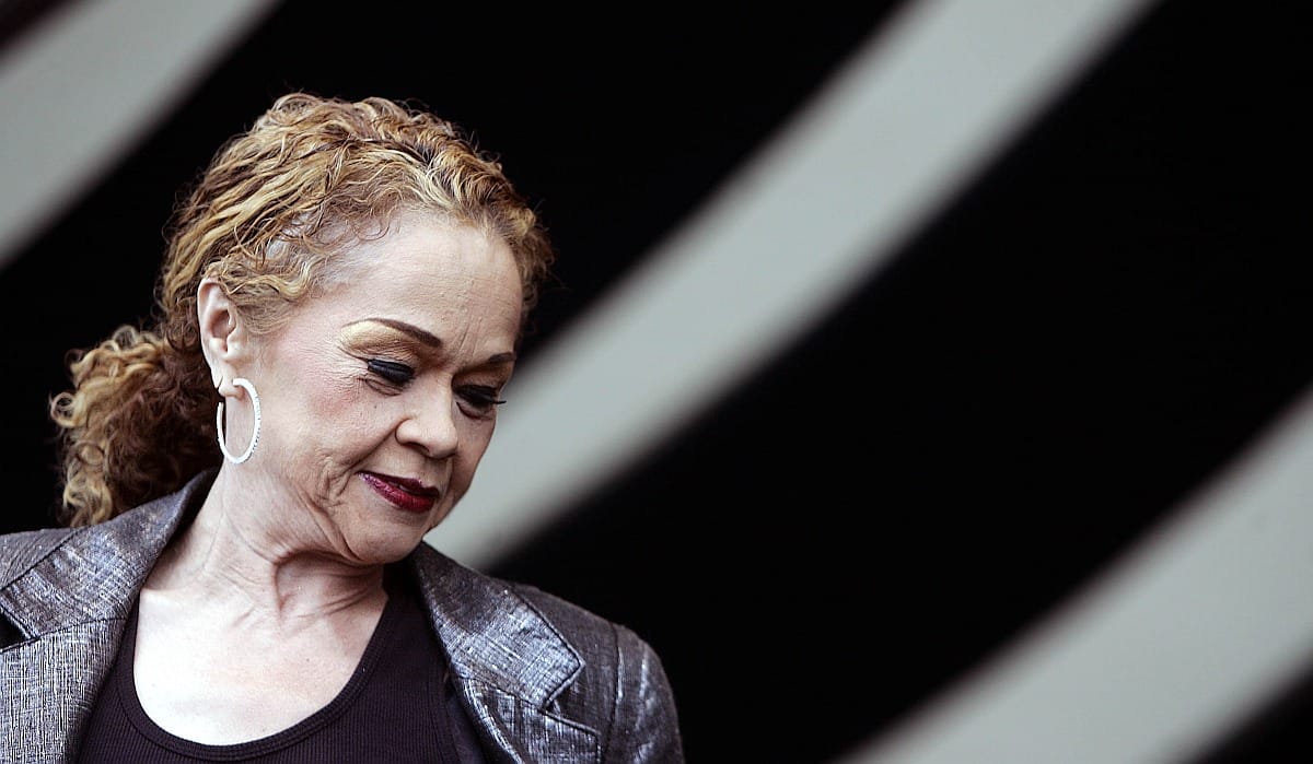 Elhunyt Etta James