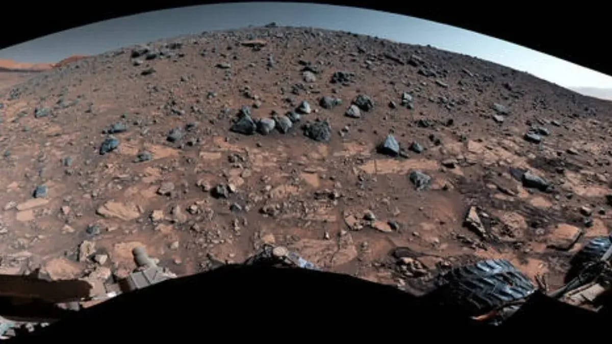 3 milliárd éves titok derülhet most ki a Marsról: 136 fotót küldött haza egy kiemelten fontos területről a Curiosity