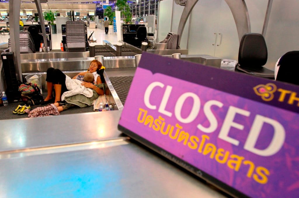 Nincs útlemondás a bangkoki repülőtér ostroma miatt