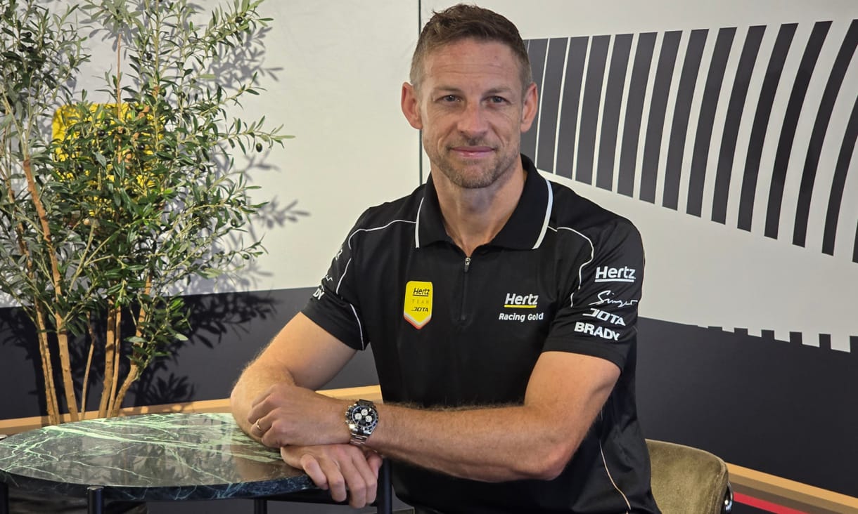Kezdődik a 24 órás őrület: Jenson Buttonnal és Le Mans idei leggyorsabb pilótájával is beszélgettünk