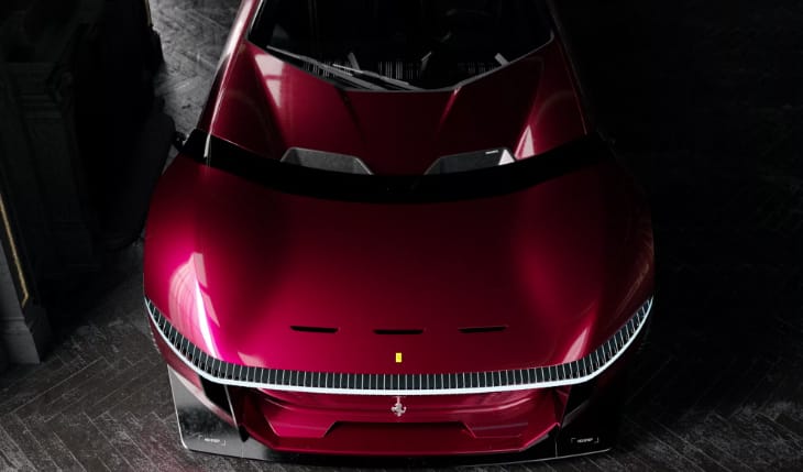 Ordító V12 helyett hangtalan suhanással hódíthat az első elektromos Ferrari