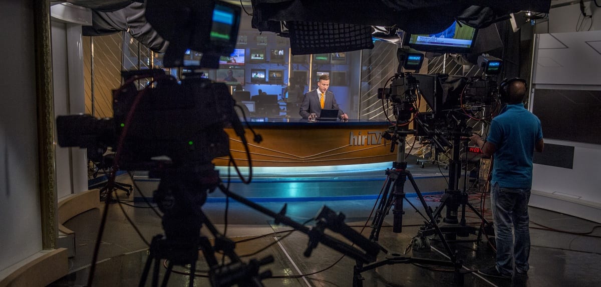Megszüntetik a Newsroomot a Hír TV-n, jön helyette a Frontvonal