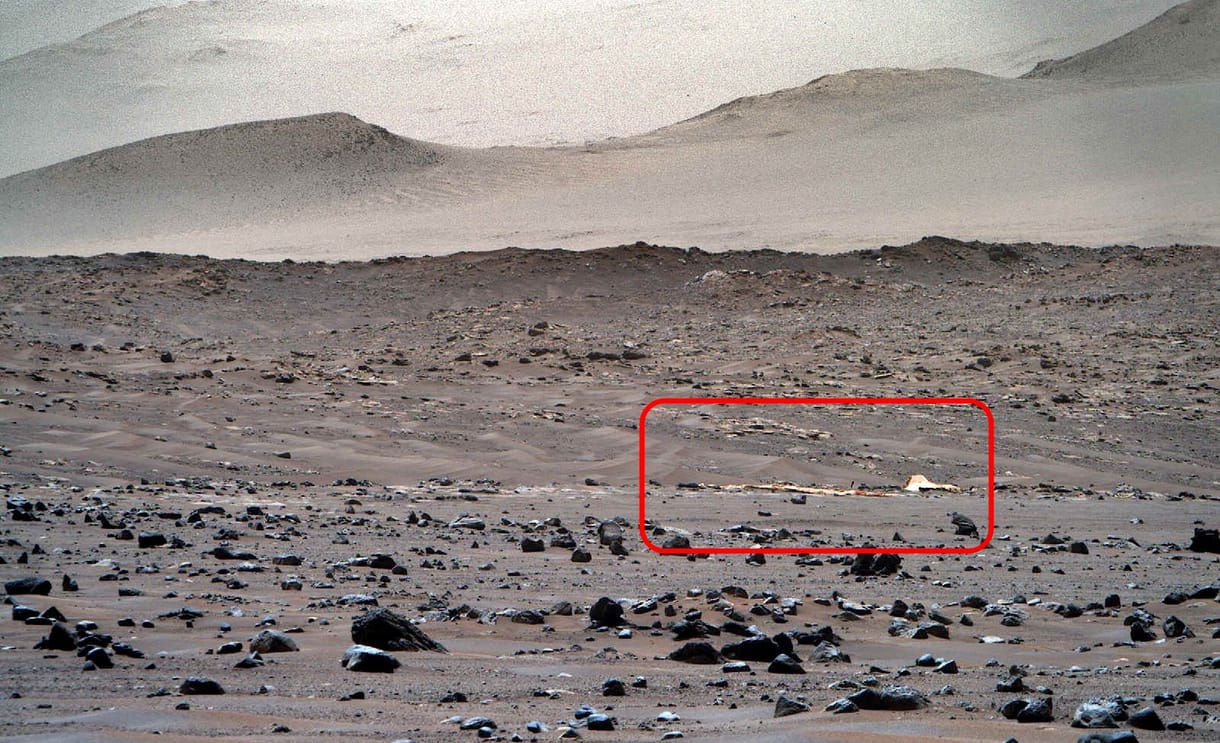 Érdekes felfedezést tett egy internetező a NASA marsjárójának új fényképén