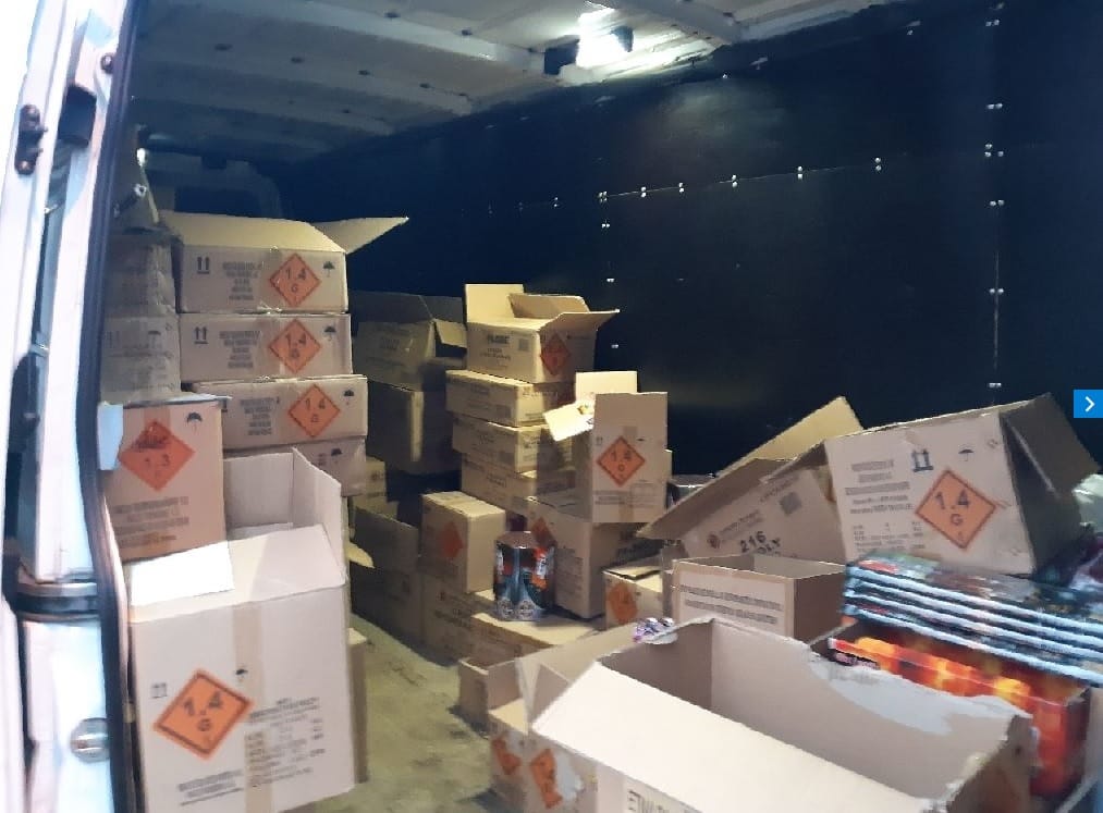 3233 pirotechnikai terméket foglaltak le a rendőrök Gödöllőn