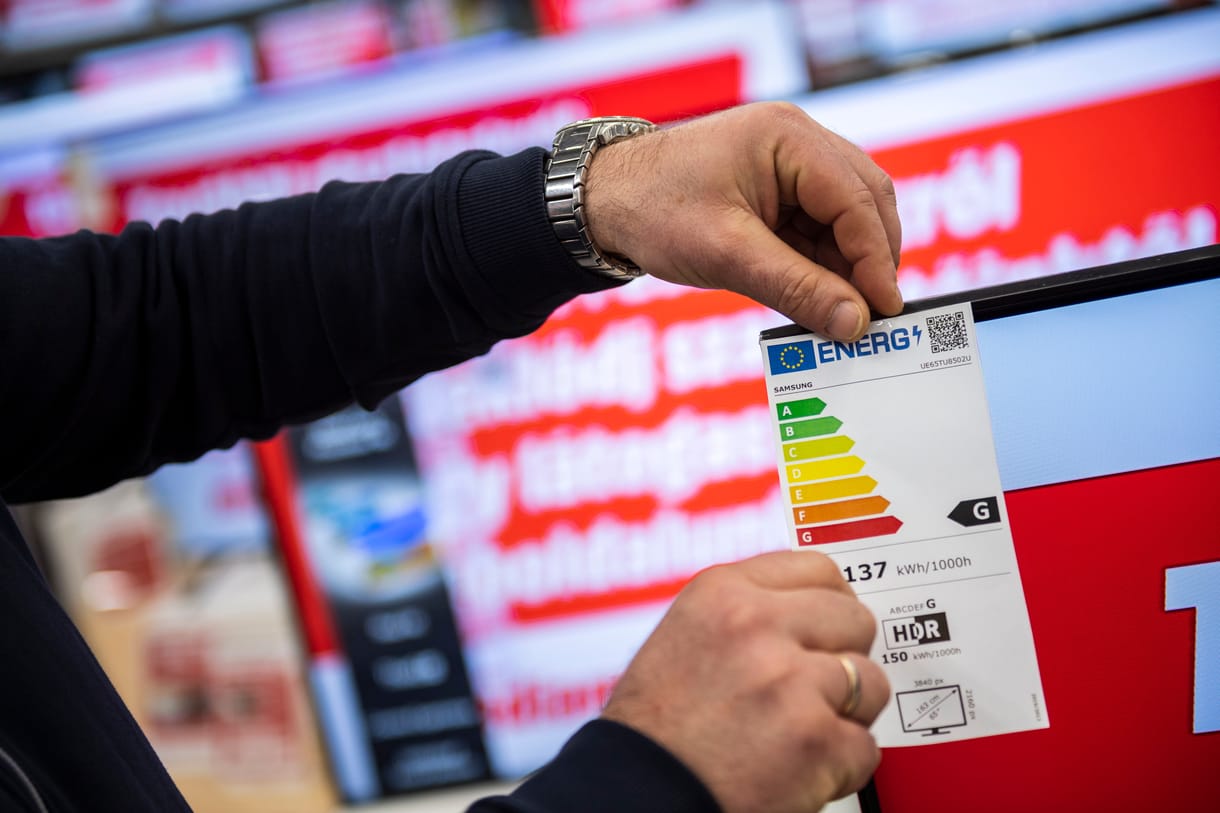 MediaMarkt: Teljesen összezavarják a vásárlókat az új energiacímkék, sokan nem tudják, mit merjenek venni