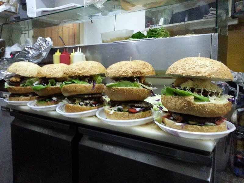 Skóciában 26 millió burgerre elegendő húst dobnak ki évente