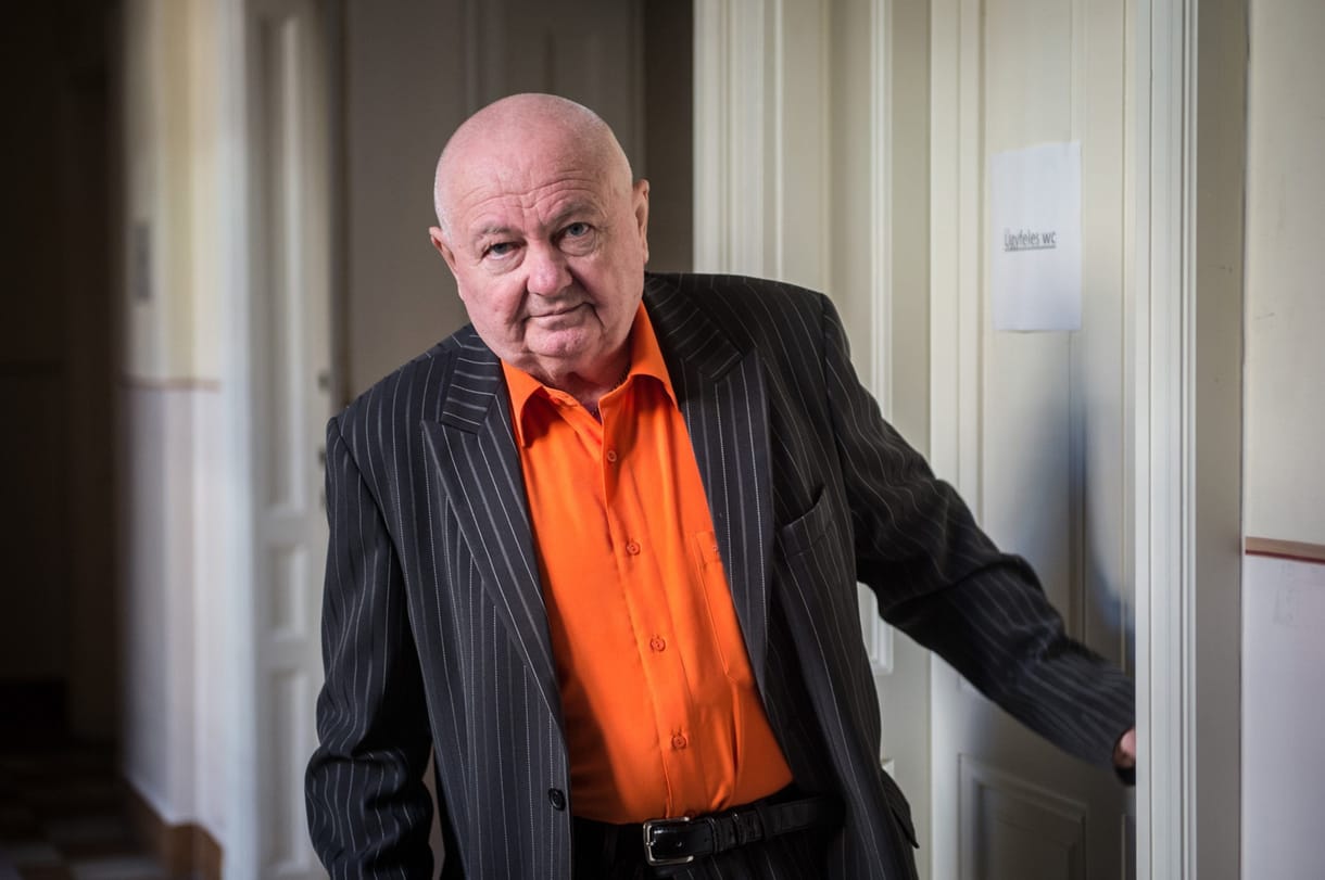 Meghalt Stadler József