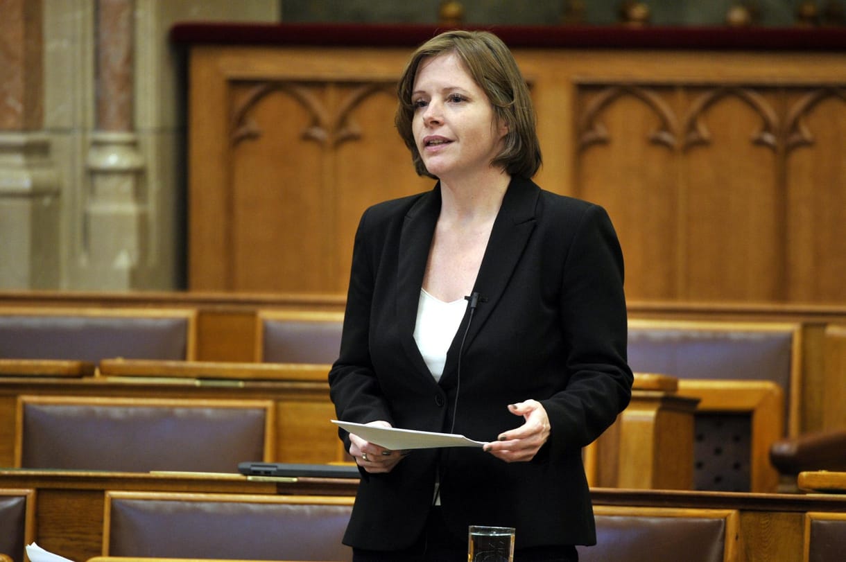 Miniszteri biztost kaptak a kormány által szervezett külföldi nyelvtanfolyamok