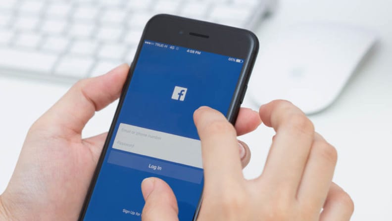 Megint változik a Facebook: mindenkinél úgy fog látszódni a menü, ahogy szívesen használja