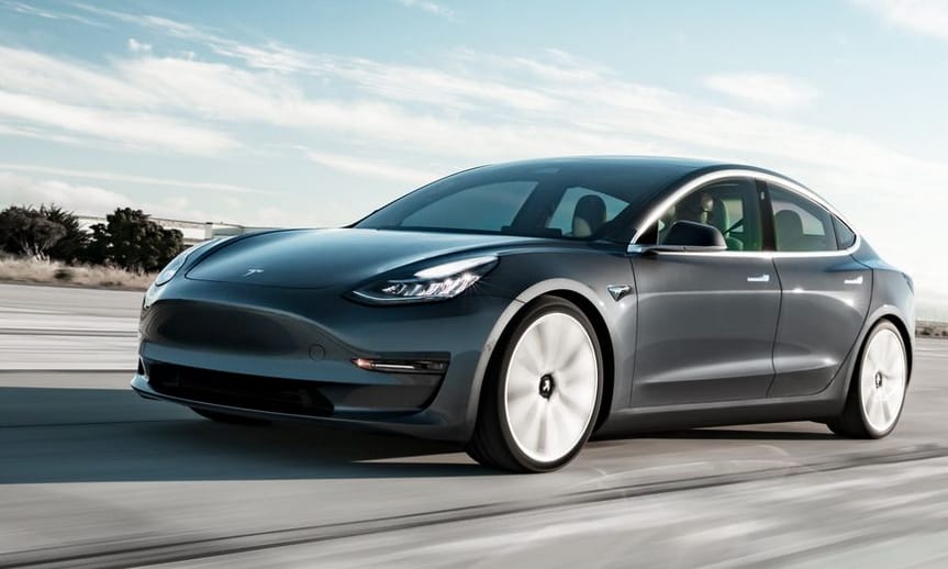 Itthon a 20 millió forintos, az USA-ban a 10 milliós Tesla számít újdonságnak