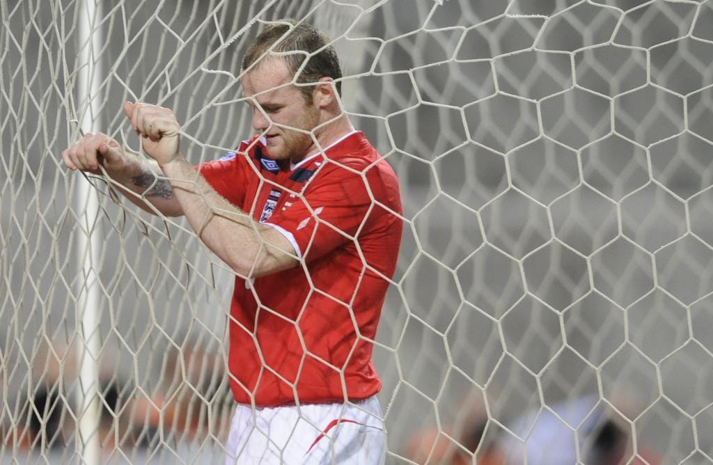 Rooneynak legfeljebb egy hónapot kell kihagynia