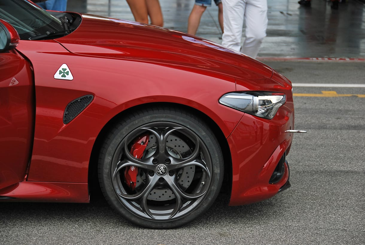 Nagyon kemény kört ment egy új rekordért az Alfa Romeo Giulia a Nürburgringen - videó