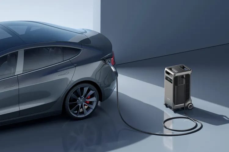 Az áramszünet többé nem probléma: ez a guruló erőmű napokig ellát árammal egy egész házat, még az elektromos autót is tölti