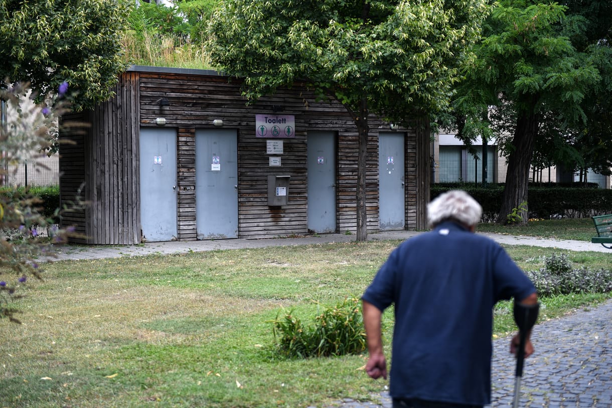 Tizenöt éve vár Budapest harminc új közvécére, de csak három nyílhat meg jövőre