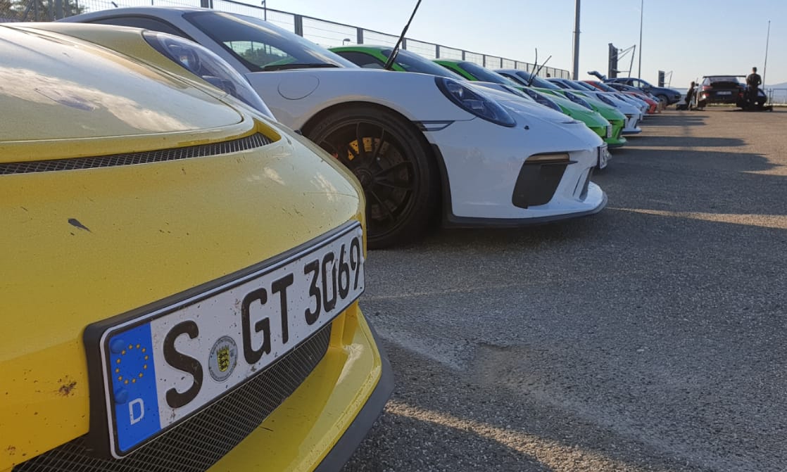 Titokban Magyarországra jöttek a legkeményebb gyári Porsche 911-esek – fotógaléria