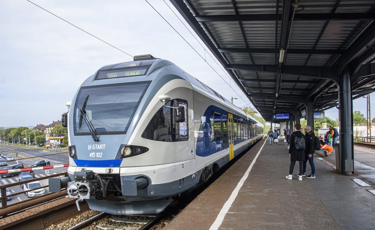 A MÁV 95, a HÉV 42 Stadler-vonat beszerzéséről konzultál
