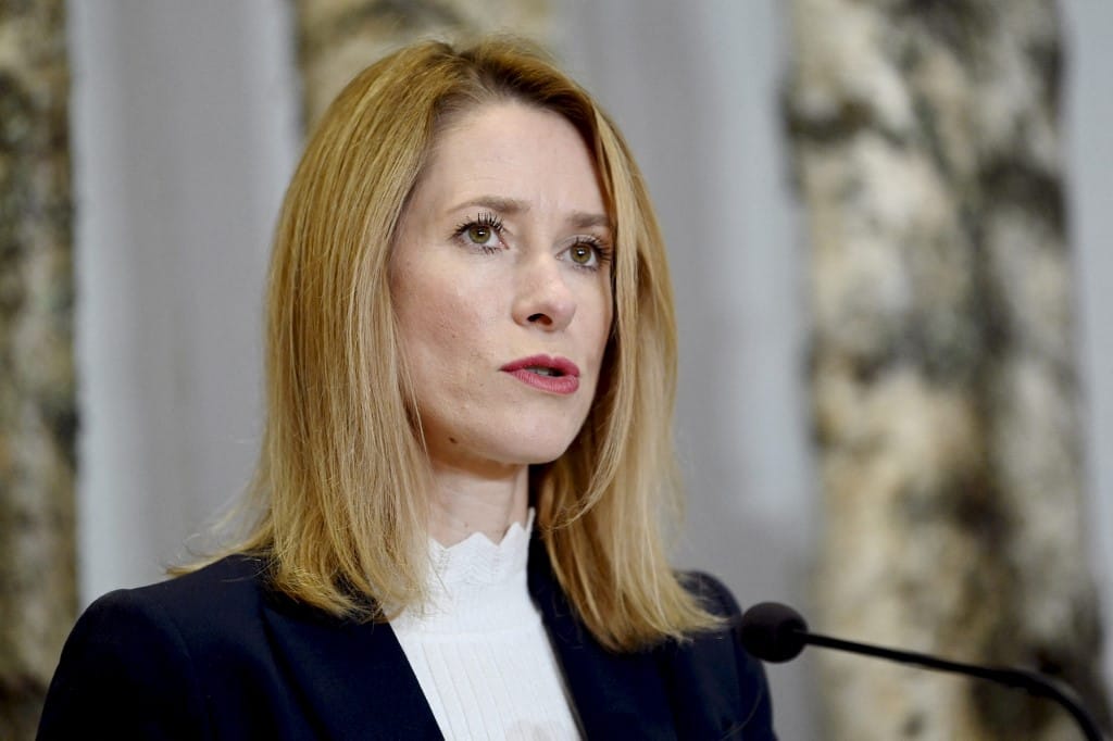 Férje állítólagos orosz üzletei miatt támadják az észt kormányfőt, de ő azt mondja, Oroszországban még tankolni sem hajlandók
