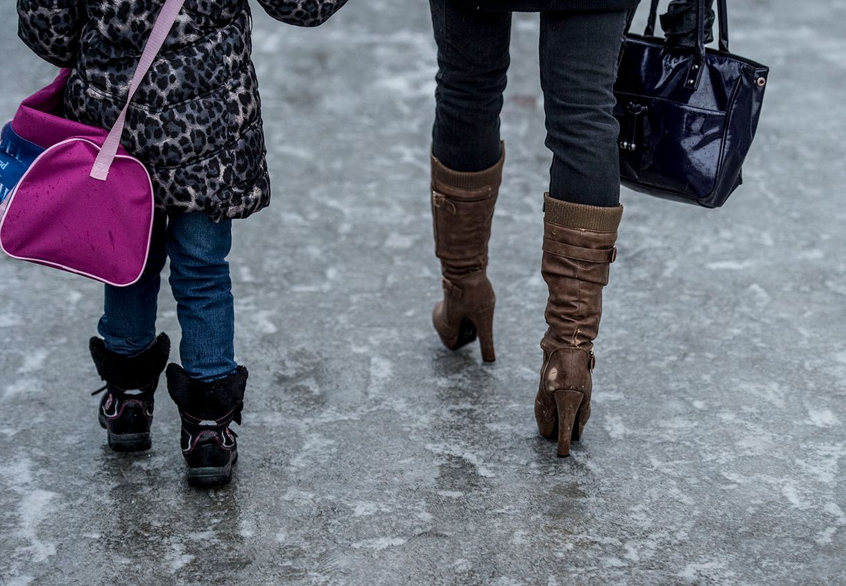 Nyugaton havazás és ónos eső jöhet, 3 alföldi megyére köd miatt adtak ki veszélyjelzést