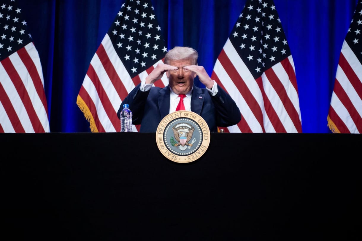 Donald Trump meghekkelte az adórendszert, de most saját tornya omolhat rá
