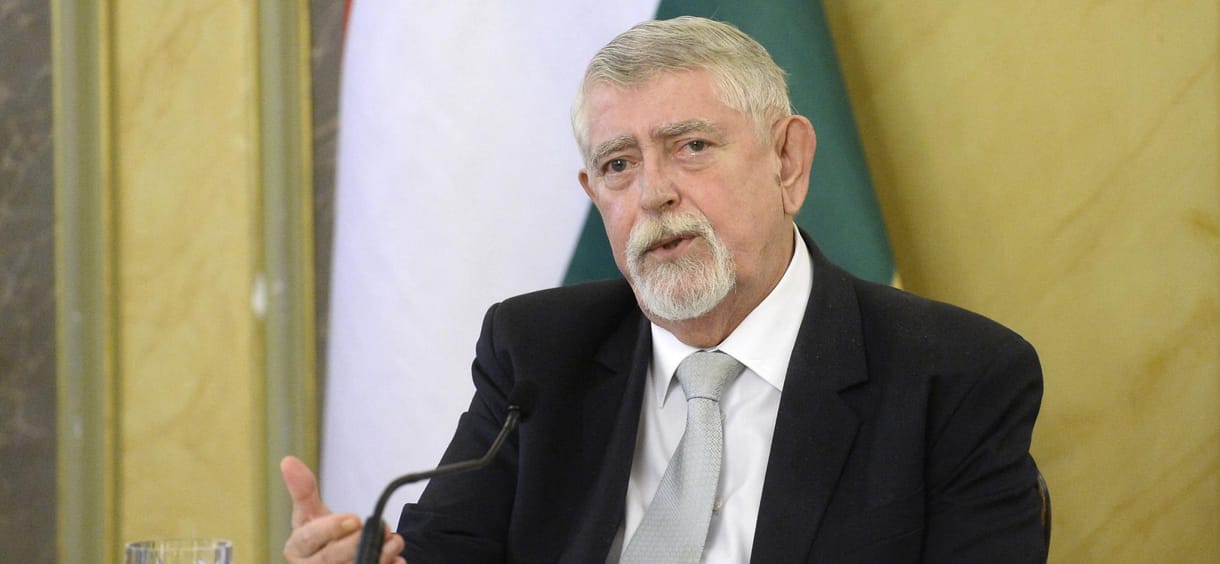 Népszava: Titkos akció keretében védi a rendőrség valamitől Kásler Miklóst