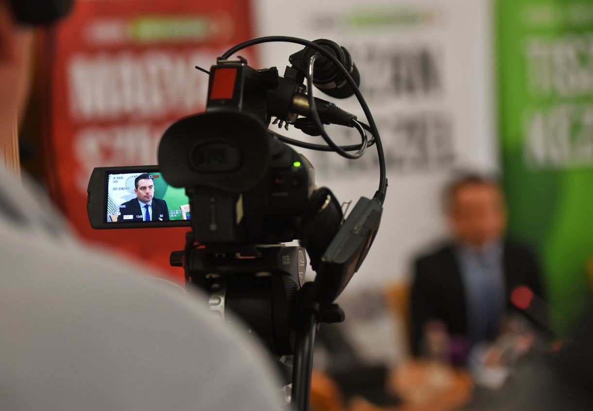 Bemondásra kellene elhinni, hogy a Jobbik listaáron vett plakátot