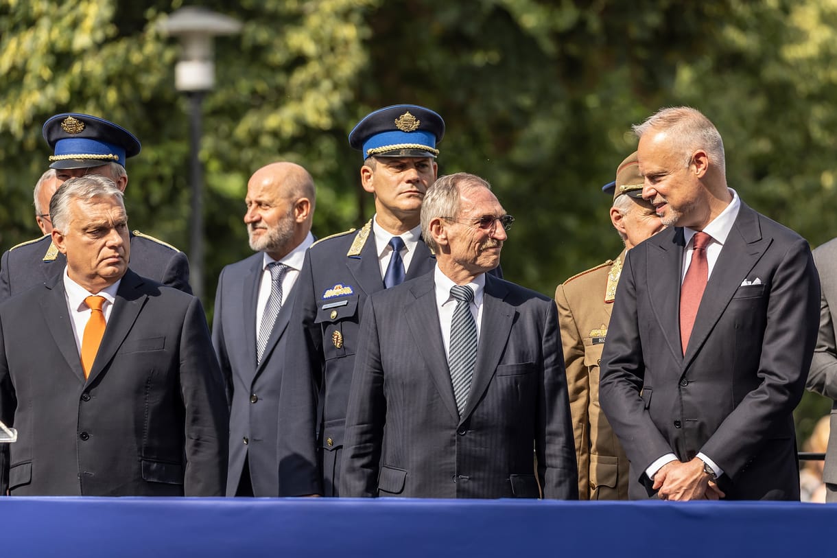 Véres harcosokat akar a kormányfő: Lázár, Szijjártó vagy Orbán Balázs verekedhet bizalmáért