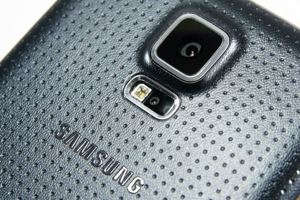 Samsung Galaxy S5 teszt: idén is jobb lett, de idén is műanyag