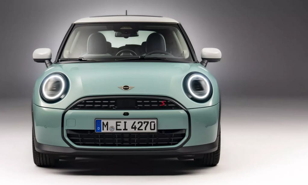 Van élet a villanyon túl is: itt a vadonatúj benzines Mini Cooper