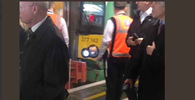 A baknak ütközött egy vonat Londonban