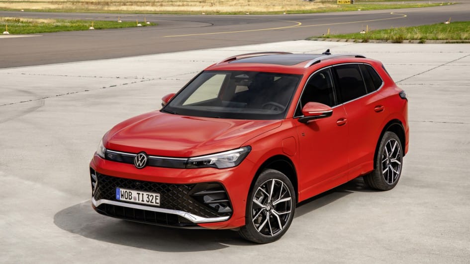 Megújult a Volkswagen bestsellere, 100 km-t is elmegy elektromosan
