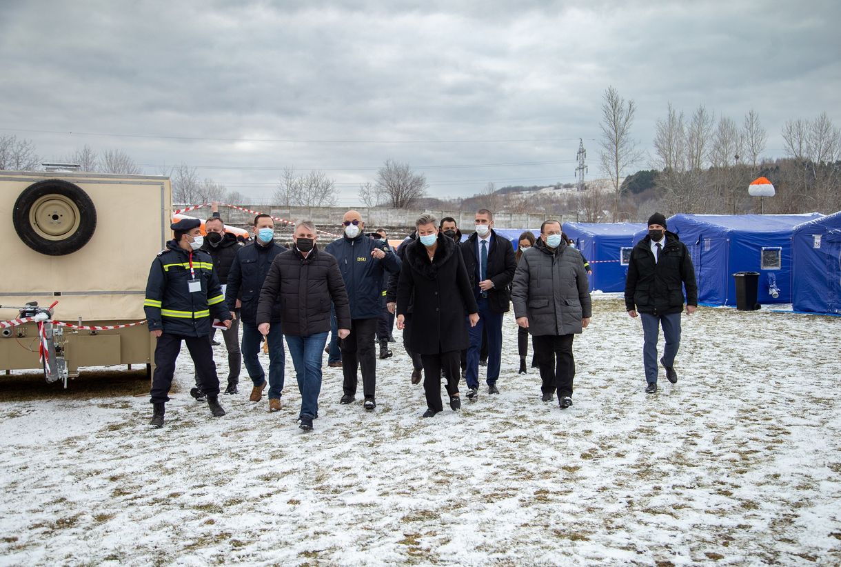 Brüsszel három évre tartózkodási engedélyt adna az ukrajnai menekülteknek