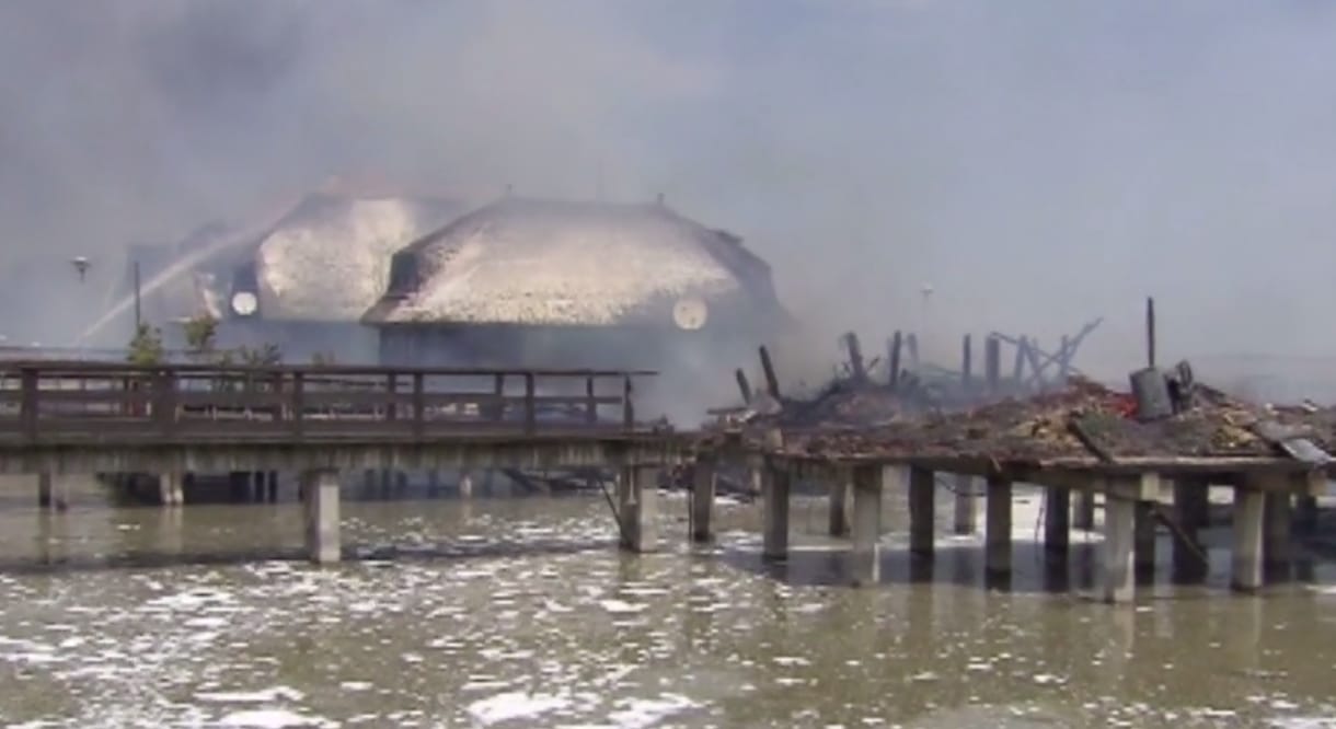 Tűz a Fertő tónál: armageddoni állapotok uralkodnak