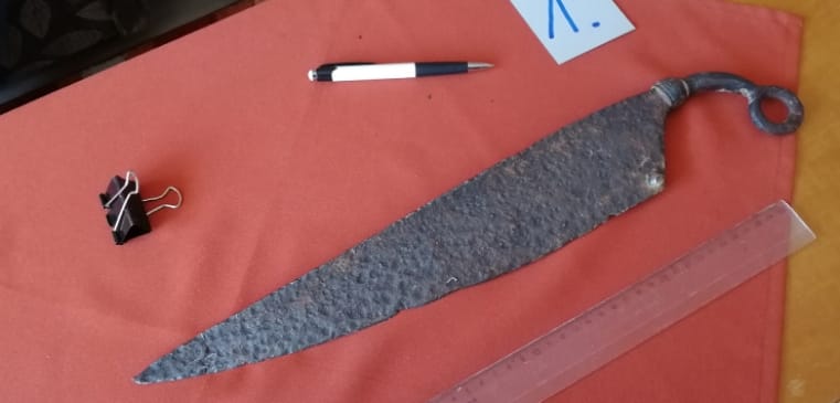 Több ezer éves kelta kés került elő egy szolnoki ruhásszekrényből