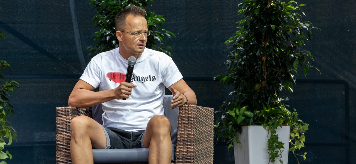 Para-Kovács Imre: Szijjártó, a csókkirály
