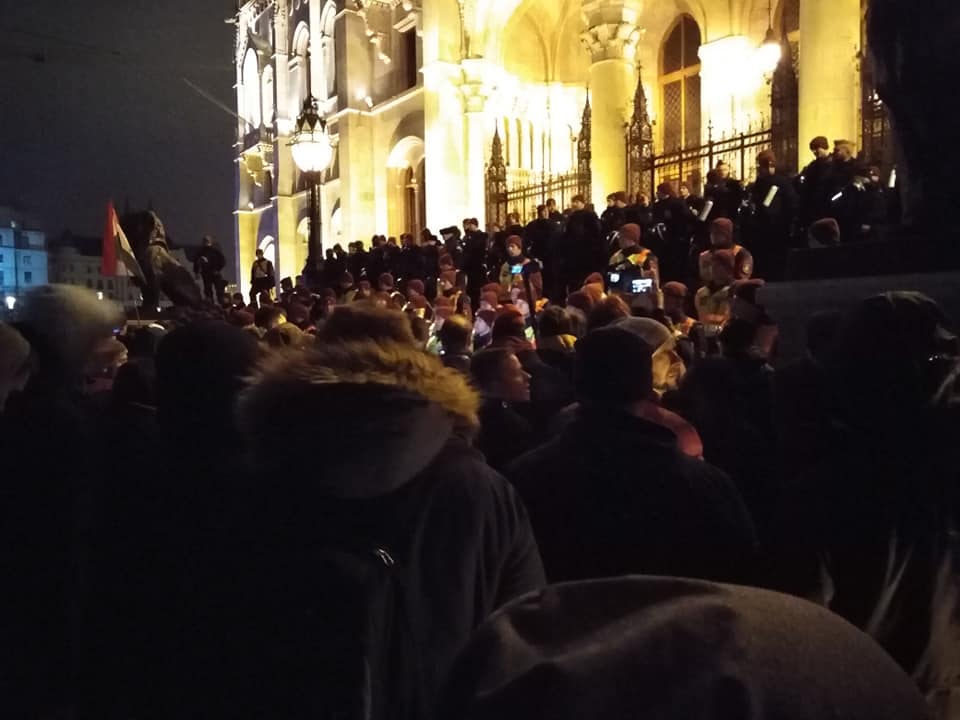 Tüntetéssel győznék meg Ádert pénteken