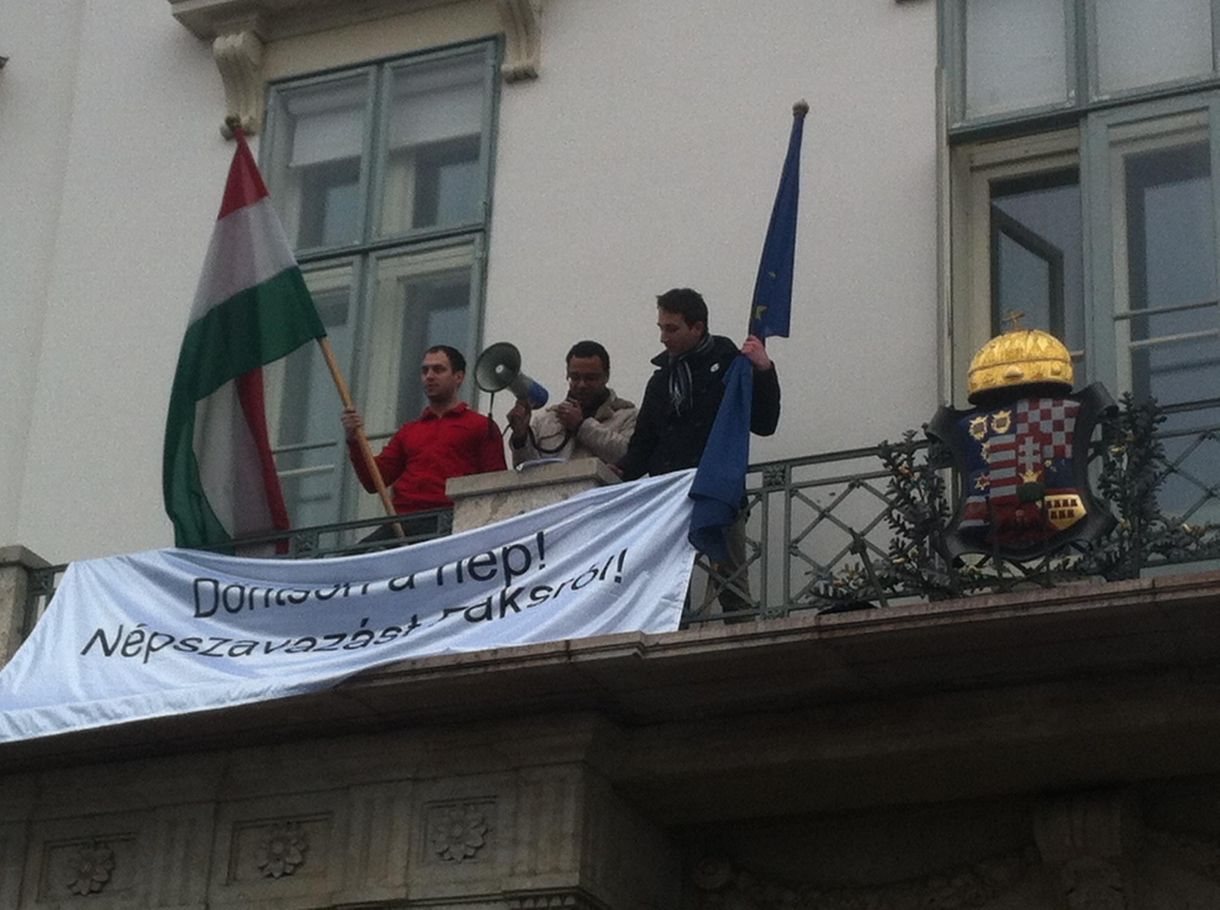 Bajnai: Bencsikék bohócálarca mögött maga Orbán rejtőzik