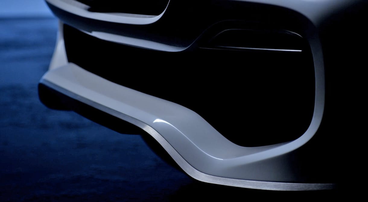 Itt vannak a képek: így néz ki a platós Mercedes – videó