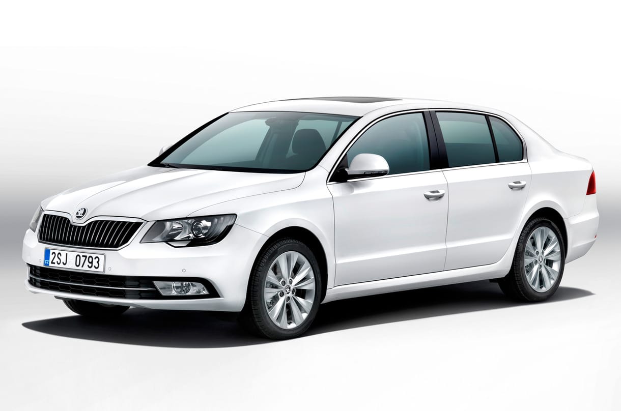 Megérkezett az új Skoda Superb