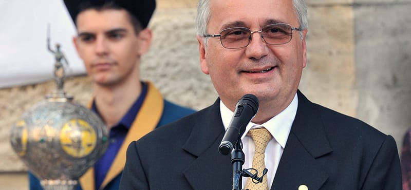 A kormány otromba jelszavairól beszélt a konzervatív jogászprofesszor